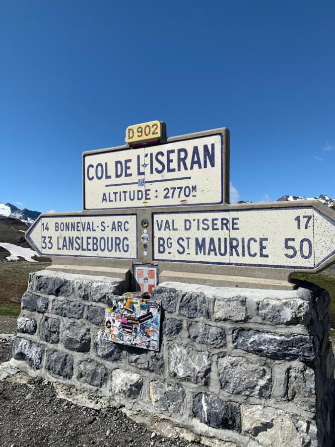 Maison De Famille Les 5 Freres Val d'Isere Bagian luar foto
