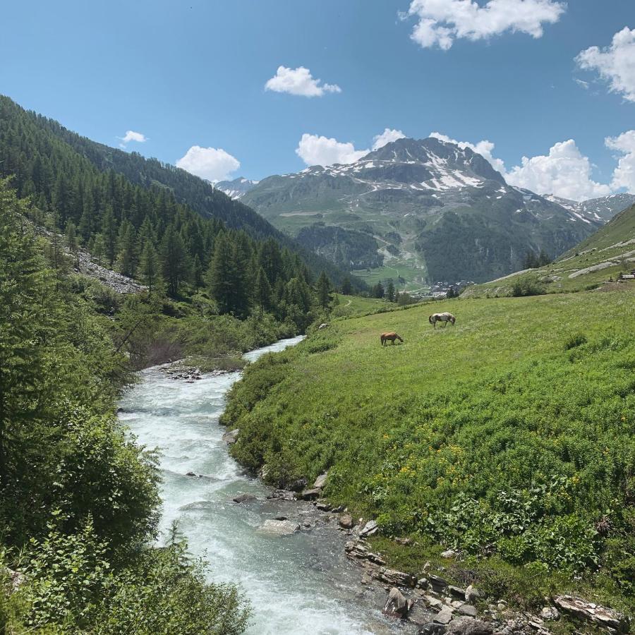 Maison De Famille Les 5 Freres Val d'Isere Bagian luar foto